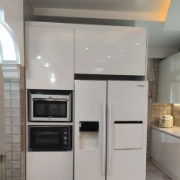 کابینت های گلاس ساده اقساطی مدل براق سفید 006 ویژه بازنشستگان